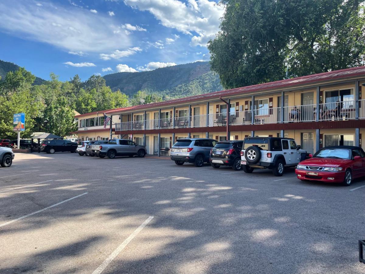 Hotel Pikes Peak 3*
