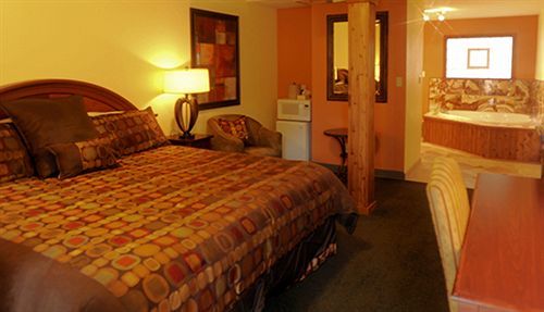 Pikes Peak Hotel 3*